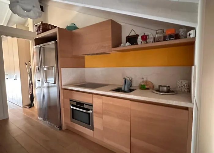 Shangri La - Two Bedroom Mansard Appartement