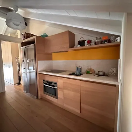 Shangri La - Two Bedroom Mansard Lägenhet