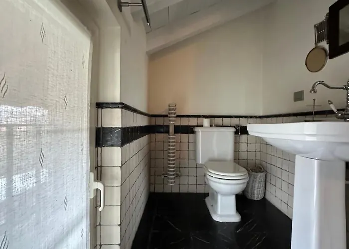 아파트 Shangri La - Two Bedroom Mansard 브레시아