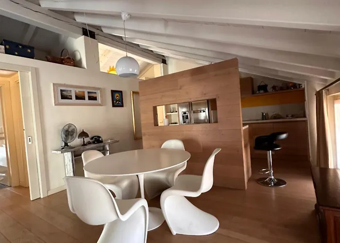 Shangri La - Two Bedroom Mansard 브레시아