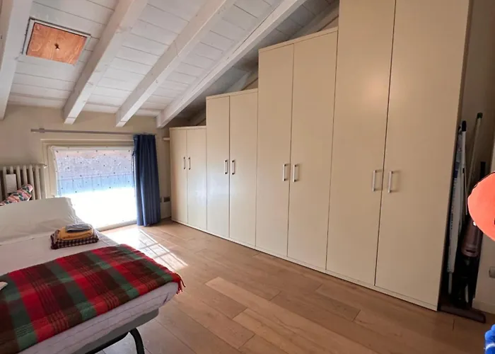 Shangri La - Two Bedroom Mansard * Brescia