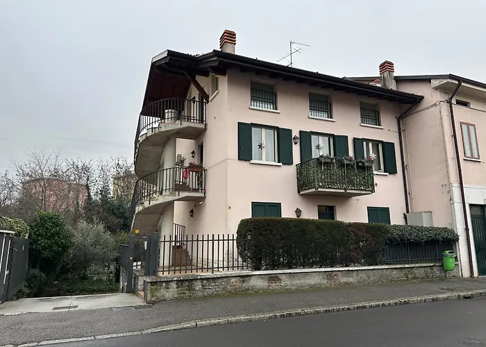 Shangri La - Two Bedroom Mansard * Brescia